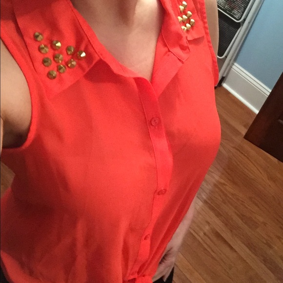 Orange top - Picture 2 of 4