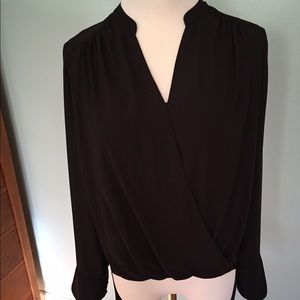 BCBG Max Azaria black high/low l/s blouse - size S
