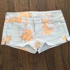 Floral short shorts