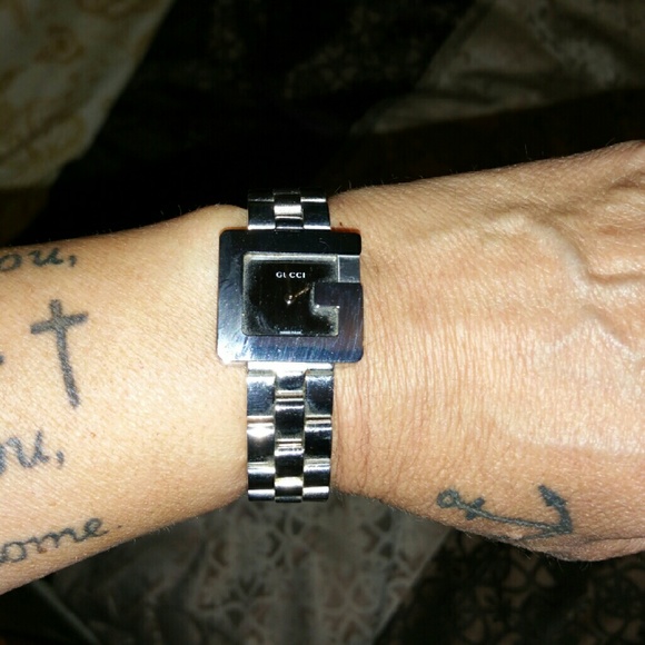 SOLD ON other site!!!!     Gucci watch.