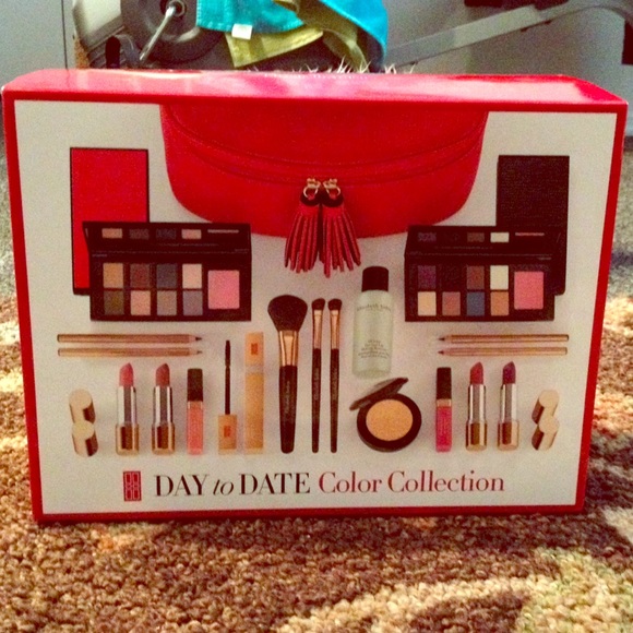 Elizabeth Arden Day to Date Color Collection