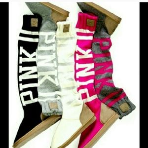 Looking to trade New szM mukluk boots frm PINK VS