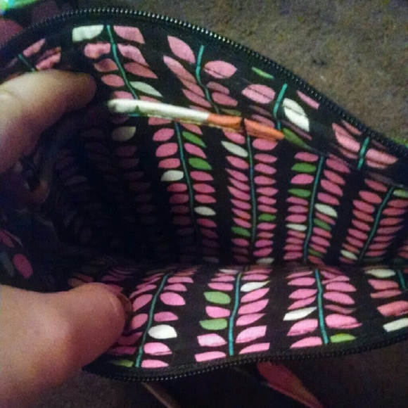 Vera Bradley cross body - Picture 2 of 3
