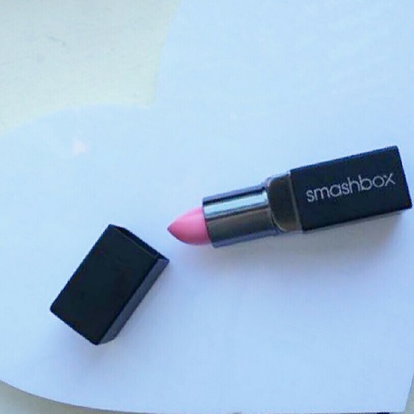 SMASHBOX "Be Legendary Lipstick" color "Pout"
