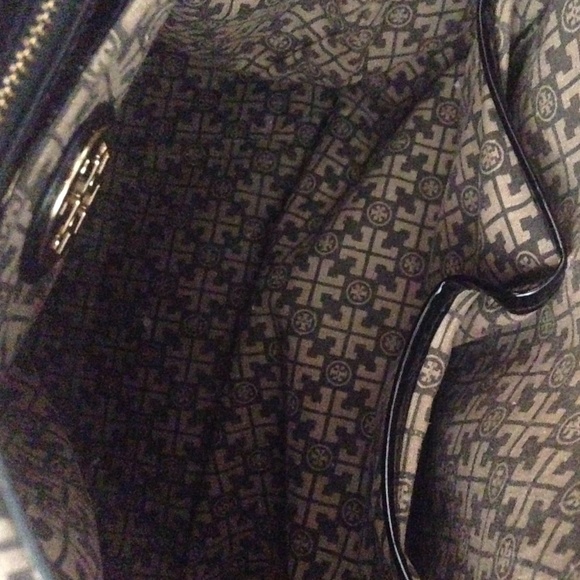 Black Patent leather Tote - Picture 2 of 3