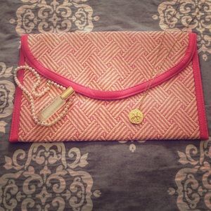 H&M oversized pink straw clutch