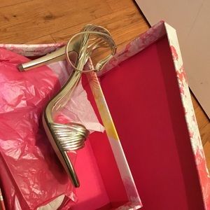 Chinese Laundry Metalli Sandal