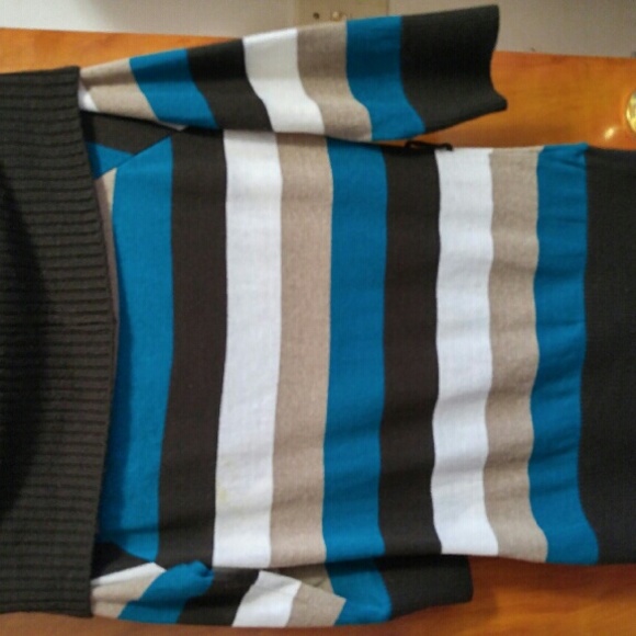 Sweater - Picture 2 of 3