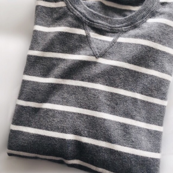 Forever 21 Sweaters - Striped Crewneck Forever 21 Sweaters - Striped Crewneck