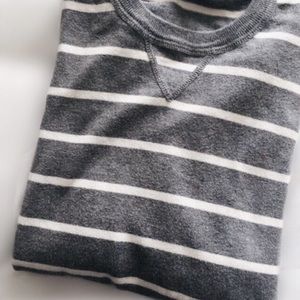 Forever 21 Sweaters - Striped Crewneck Forever 21 Sweaters - Striped Crewneck