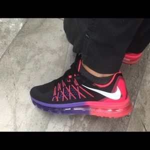 Meet your Posher, Migena