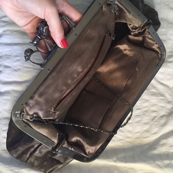 Skull clutch 💀 - Picture 4 of 4