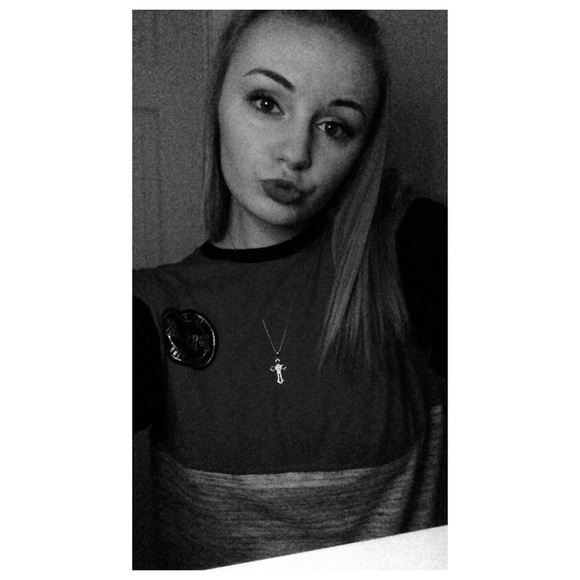 Meet your Posher, Torrie - Picture 1 of 1