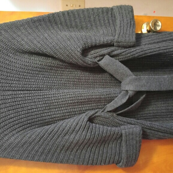 Sweater - Picture 2 of 3