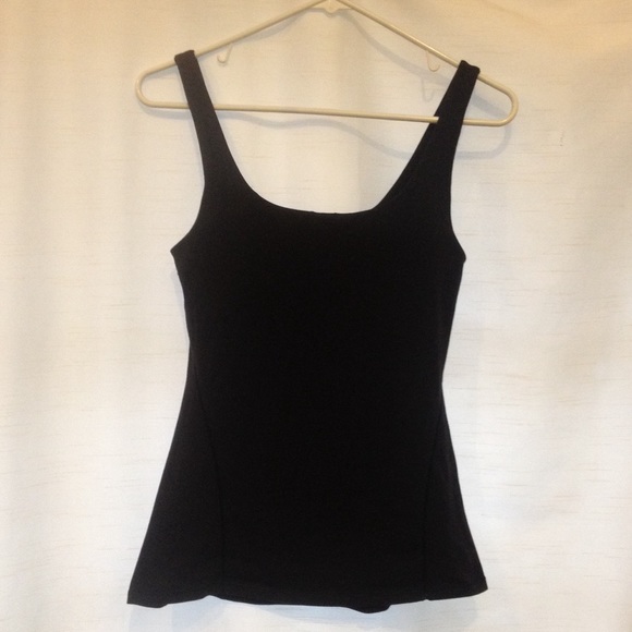 Lululemon Amala Tank Top w/ Built-in-Bra Size 6