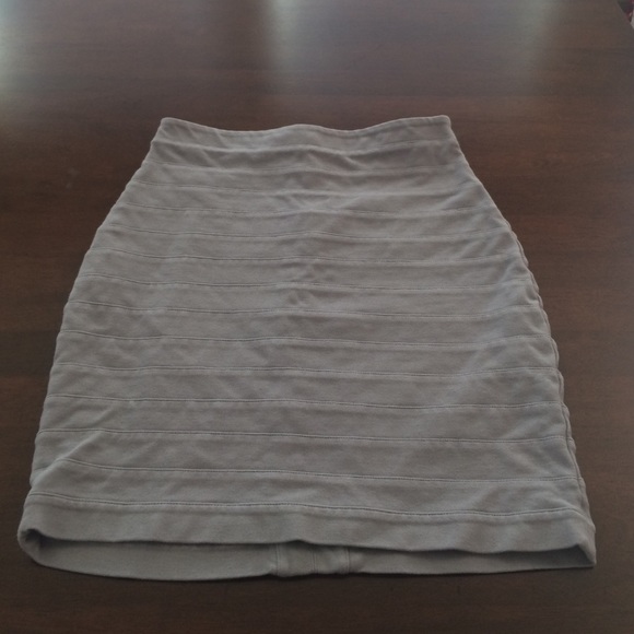 EUC Express Light Lilac skirt - Picture 1 of 2