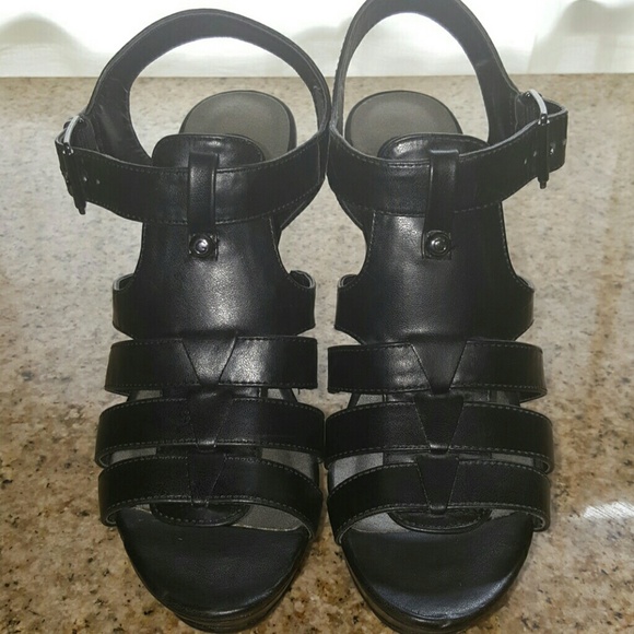 G by Guess Black wedges
