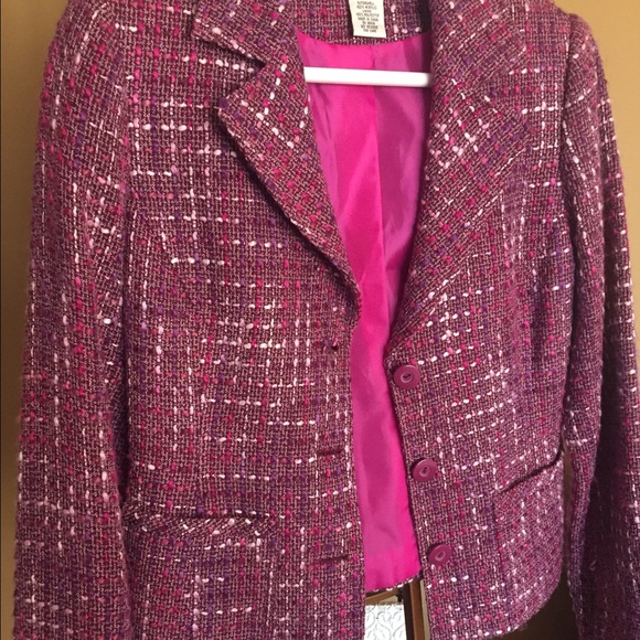 Pink tweed blazer !