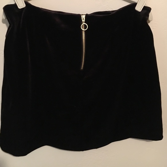 Suede Black skirt. Brand new. - Picture 4 of 4