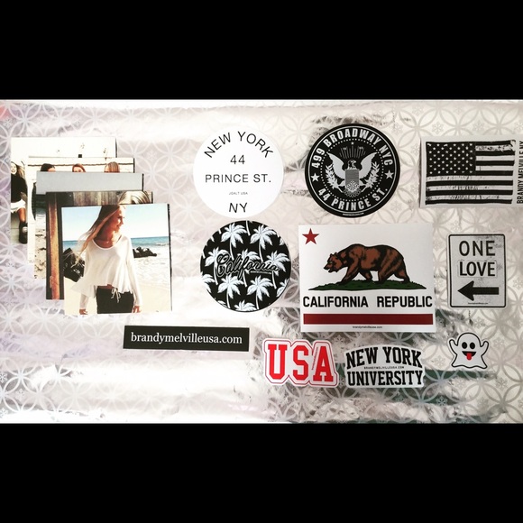 5 postcards and 10 Stickers Brandy Melville 😊