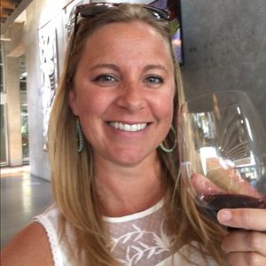 Meet your Posher, Denise