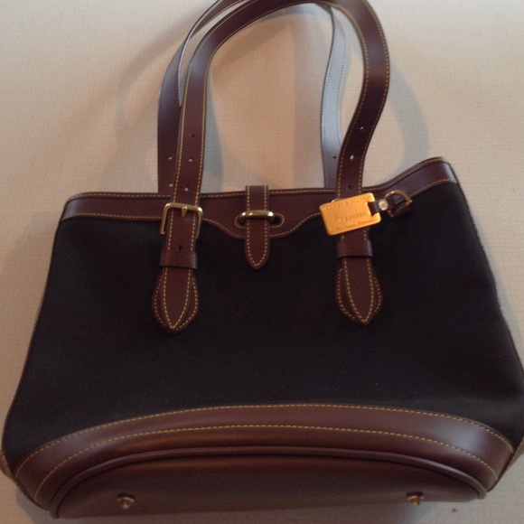Dooney & Bourke black and brown purse, not used.