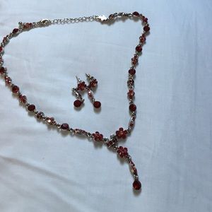 Necklace and earring set