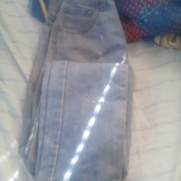 Levi pants - Picture 2 of 2