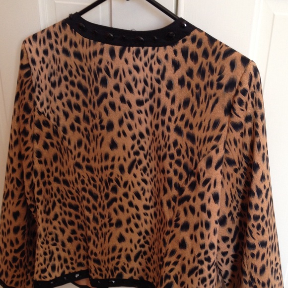 Ladies jacket - Picture 2 of 3