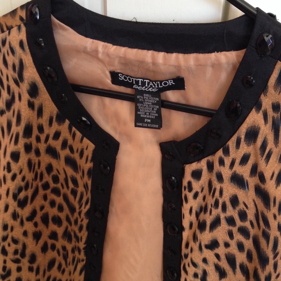 Ladies jacket - Picture 3 of 3