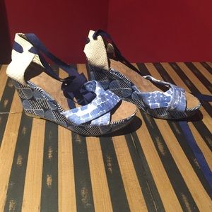 Old Navy Ankle Wrap Espadrilles - Size 9