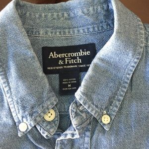 Abercrombie & Fitch Men short sleeve denim shirt