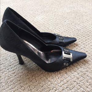 BCBG black heels-size 6