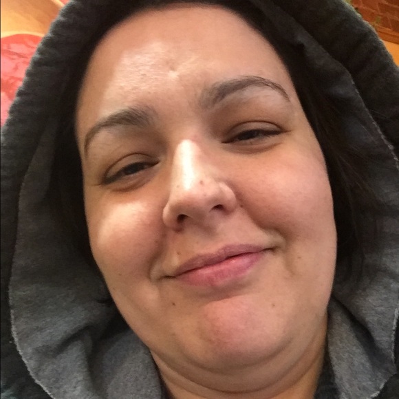 Meet your Posher, Stefanie - Picture 1 of 1