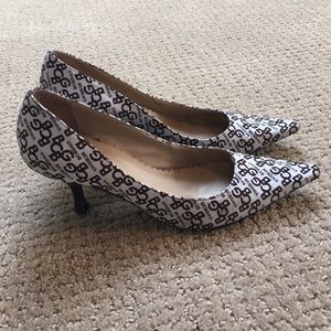 ** REDUCED** BCBG heels- size 6