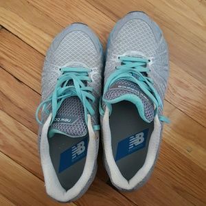 Good condition new Balance running shoes w890