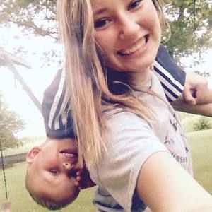 Meet your Posher, Melanie