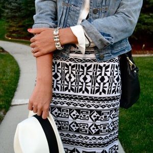 Black & White Tribal Print Skirt