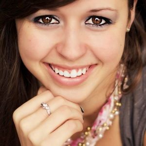 Meet your Posher, Hayley