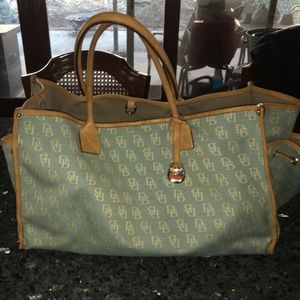 Vintage Dooney & Bourke duffle bag