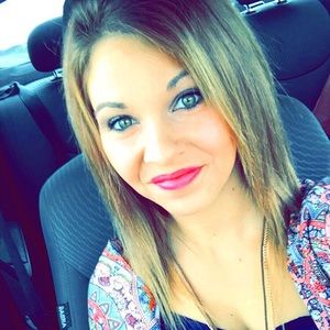 Meet your Posher, Hydi