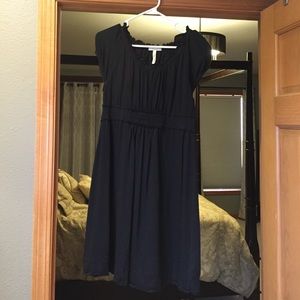 👶🏼black old navy maternity dress