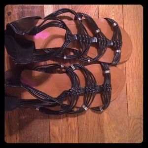 Brown and black sandal, size 8