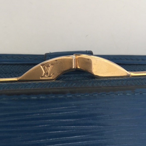 Blue Epi leather Louis Vuitton wallet - Picture 3 of 3