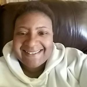 Meet your Posher, Rena