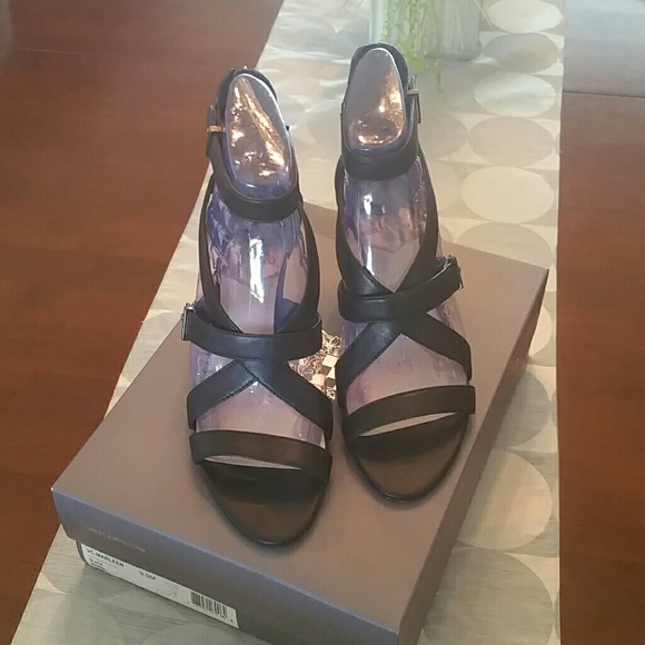 Vince camuto Macobi