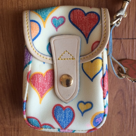 💕 OFFERS ACCEPTED 💕D and B wallet/iPhone case