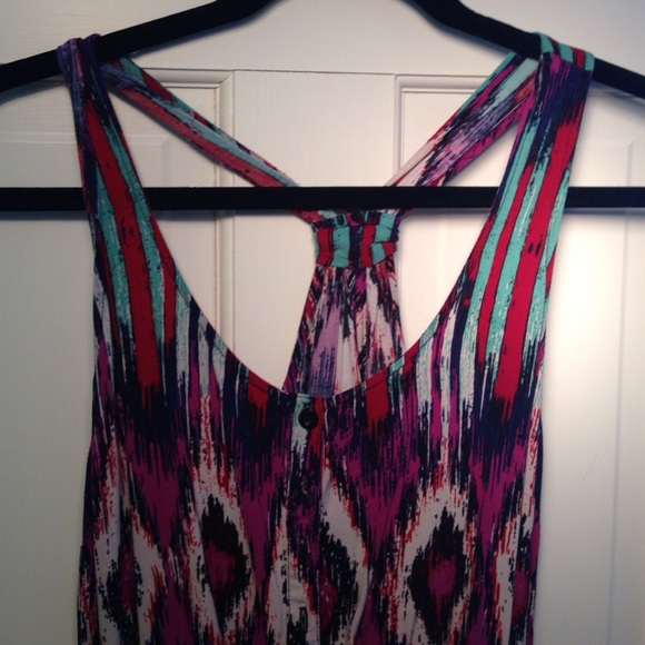 Cute patterned romper! - Picture 2 of 4