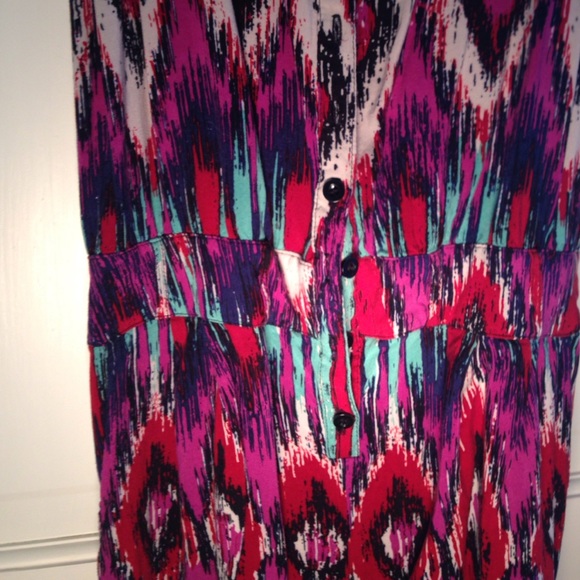 Cute patterned romper! - Picture 3 of 4