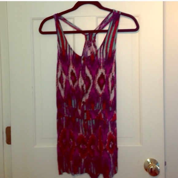Cute patterned romper! - Picture 4 of 4